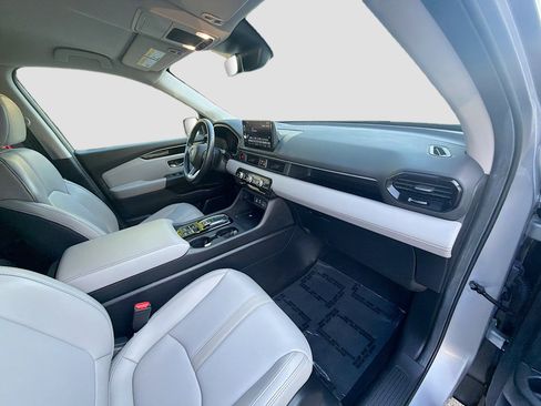Certified 2025 Honda Pilot EX-L image 32