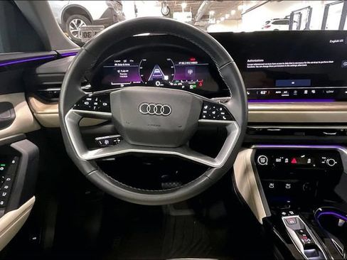 Certified 2025 Audi Q5 Premium w/ Convenience Package AWD/4WD image 5