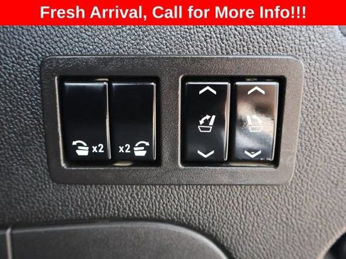 Used 2015 Chevrolet Suburban LT w/ Luxury Package AWD/4WD image 18