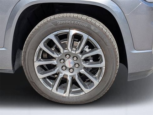 Used 2022 GMC Acadia Denali w/ Denali Technology Package image 10