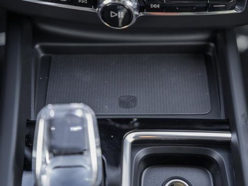 New 2026 Volvo XC60 B5 Plus w/ Protection Package Premier image 25