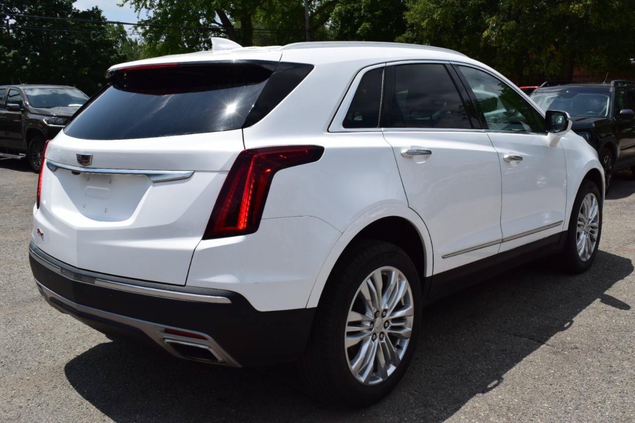 Used 2022 Cadillac XT5 Premium Luxury FWD image 6