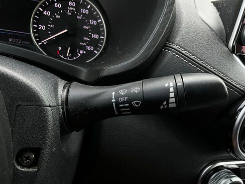 Used 2025 Nissan Sentra SV image 33