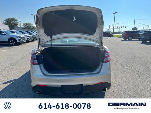 Used 2018 Ford Taurus Limited FWD image 20