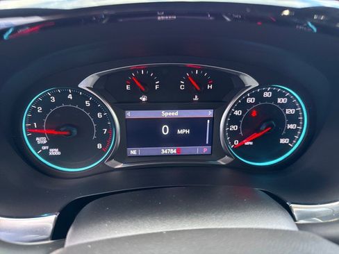 Used 2023 Chevrolet Traverse LT FWD image 18