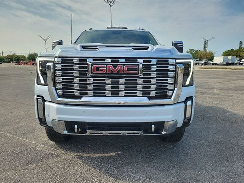 New 2026 GMC Sierra 2500 Denali w/ Denali Reserve Package image 3
