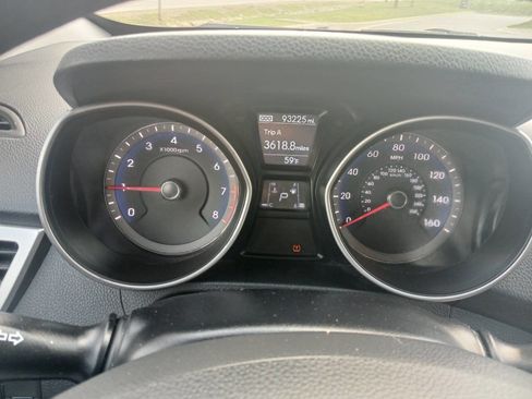 Used 2016 Hyundai Elantra GT image 13