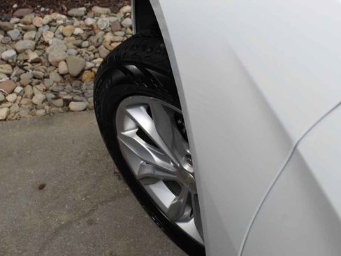 Used 2019 Chevrolet Malibu LT FWD image 30