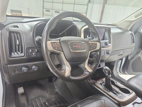 Used 2022 GMC Canyon Denali AWD/4WD image 18