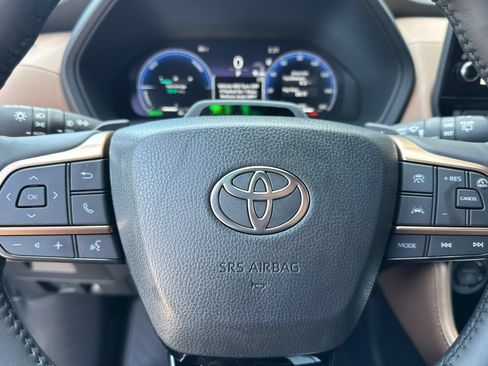 Certified 2026 Toyota Grand Highlander AWD Hybrid image 30