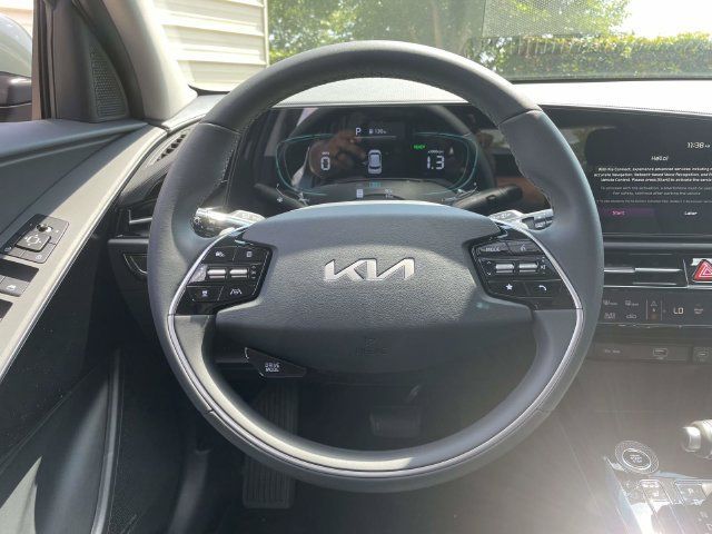 New 2026 Kia Niro EX FWD image 14
