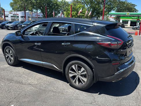 Used 2019 Nissan Murano SV w/ Premium Package AWD/4WD image 3