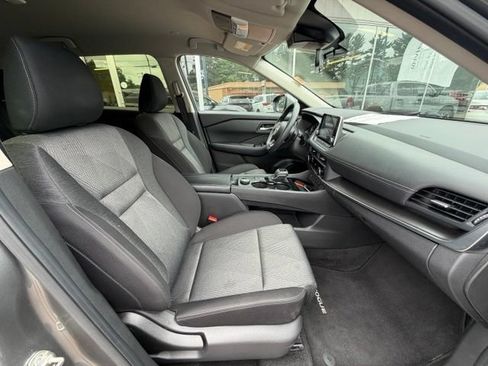 Used 2024 Nissan Rogue SV AWD/4WD image 11