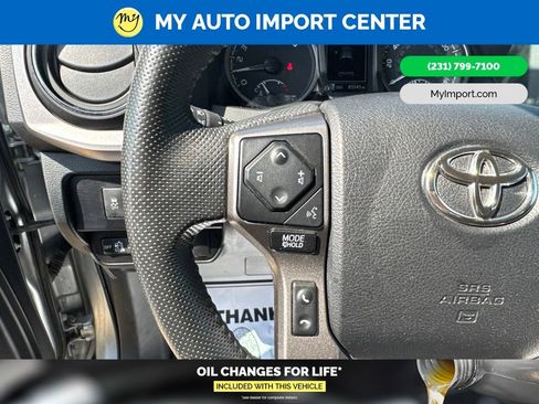 Used 2022 Toyota Tacoma SR5 AWD/4WD image 16