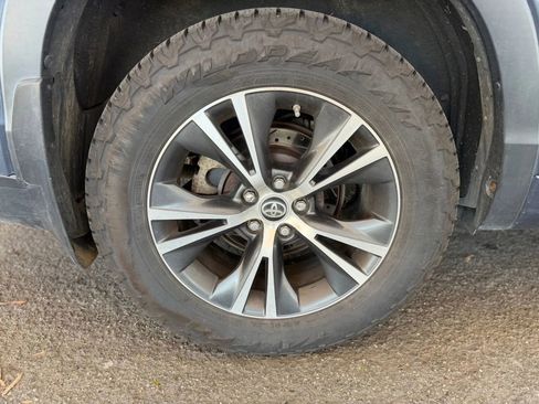 Used 2016 Toyota Highlander XLE AWD/4WD image 51