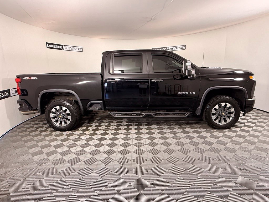 Used 2022 Chevrolet Silverado 2500 Custom w/ Custom Value Package AWD/4WD image 7