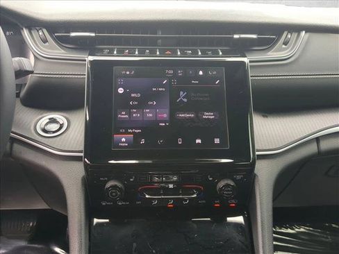 Used 2024 Jeep Grand Cherokee Altitude RWD image 13
