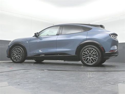 Certified 2024 Ford Mustang Mach-E Premium image 40