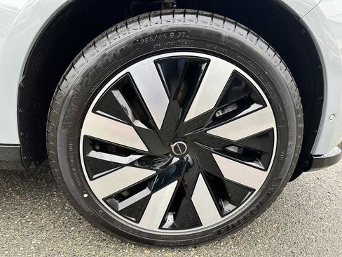 New 2025 Volvo EX90 Ultra image 9