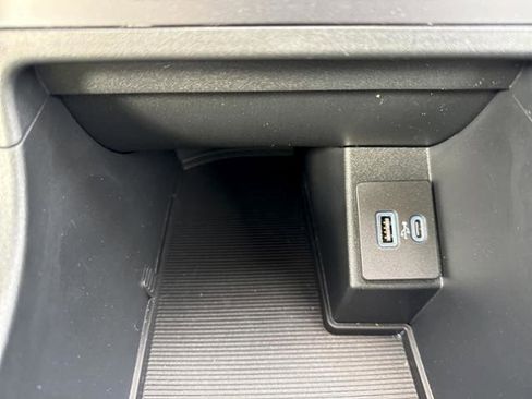 Used 2024 Ford Edge SE AWD/4WD image 18