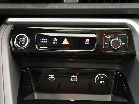 Certified 2025 Audi Q5 Premium w/ Convenience Package image 24