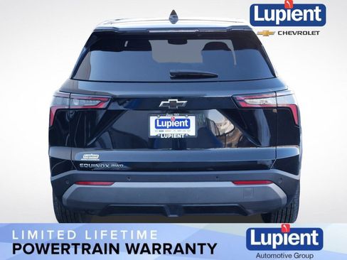 Used 2026 Chevrolet Equinox LT image 4