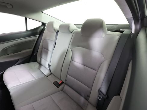 Used 2017 Hyundai Elantra SE FWD image 15