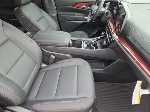 New 2026 Chevrolet Traverse Z71 w/ Enhanced Driving Package image 11