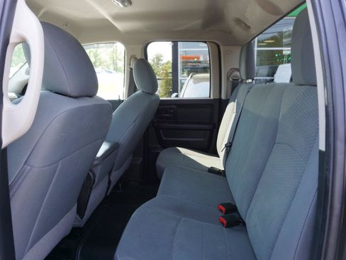 Used 2019 RAM 1500 Express w/ Express Value Package AWD/4WD image 8