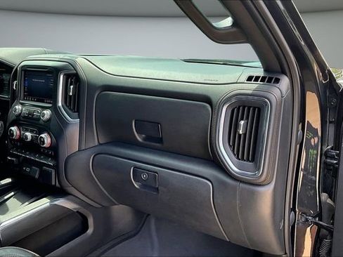 Used 2020 GMC Sierra 2500 AT4 w/ AT4 Premium Package AWD/4WD image 27
