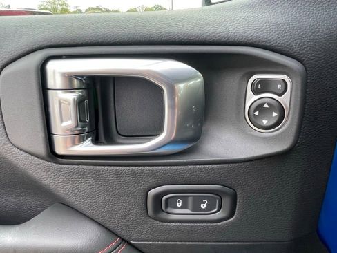 New 2025 Jeep Wrangler Unlimited Rubicon image 30