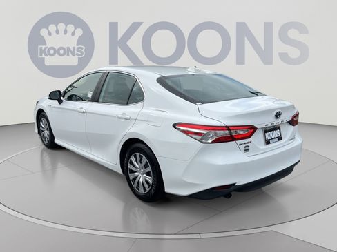 Used 2019 Toyota Camry LE FWD image 4