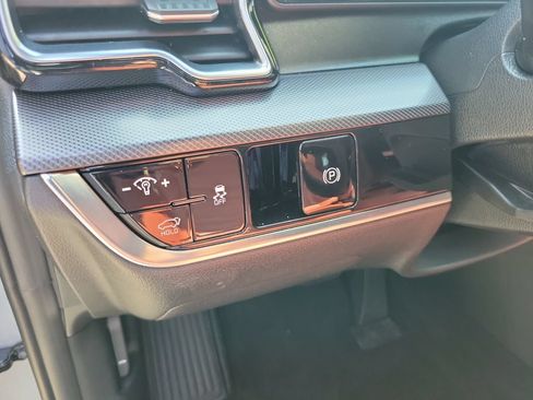 Certified 2025 Kia Sportage SX FWD image 17