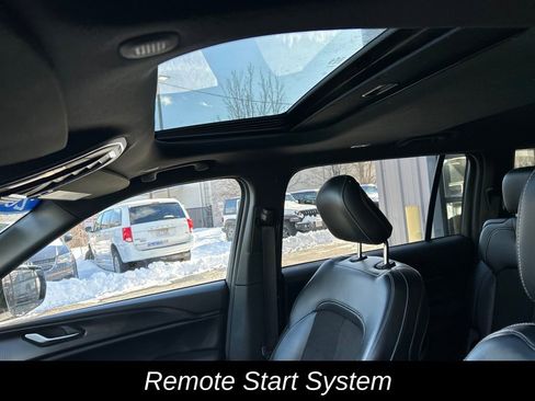 Used 2023 Jeep Grand Cherokee L Laredo image 24