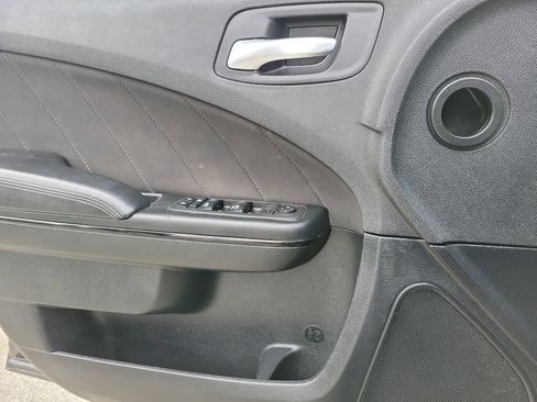 Used 2022 Dodge Charger SXT w/ Blacktop Package image 19