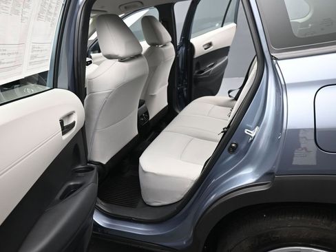 Used 2023 Toyota Corolla Cross L image 16