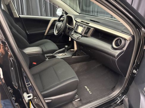 Used 2015 Toyota RAV4 XLE image 29