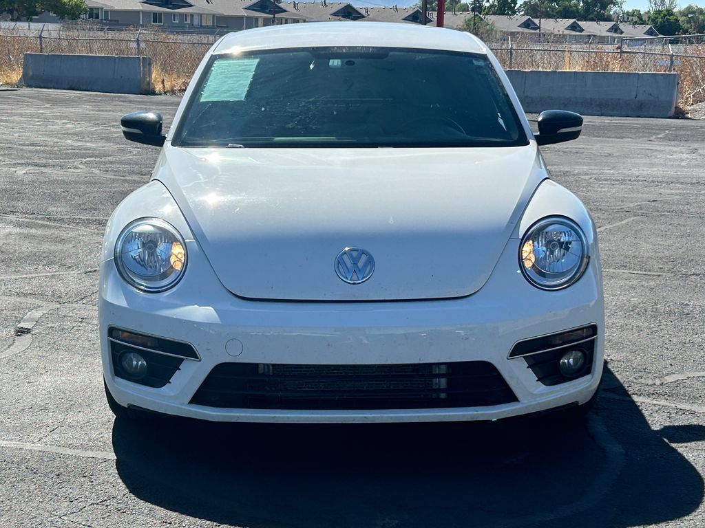 Used 2014 Volkswagen Beetle R-Line FWD image 8