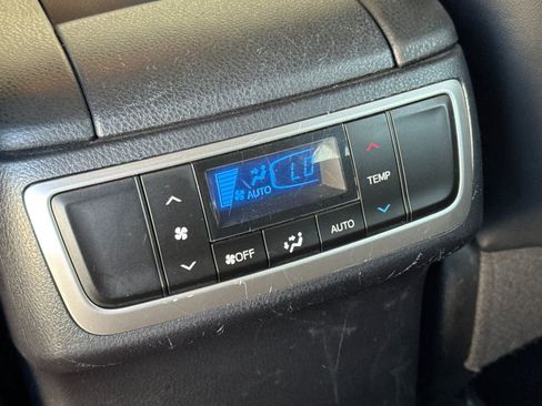 Used 2015 Toyota Highlander Limited w/ Driver Technology Package AWD/4WD image 14