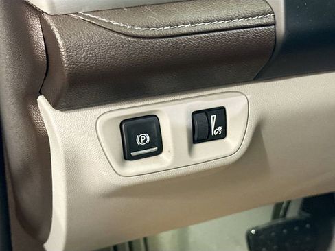 Used 2018 GMC Acadia SLT image 11