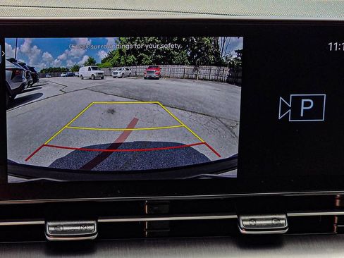 Used 2025 Hyundai Kona SEL FWD image 17