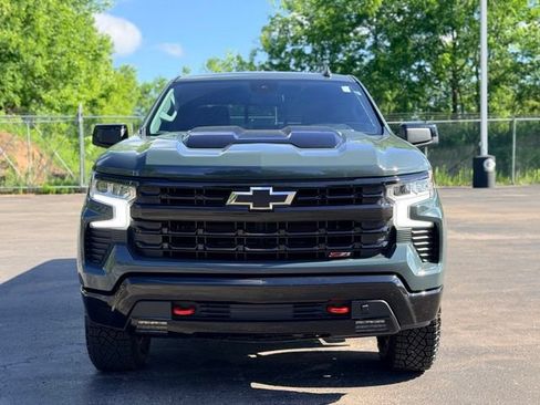 Used 2025 Chevrolet Silverado 1500 LT Trail Boss w/ Convenience Package II AWD/4WD image 3
