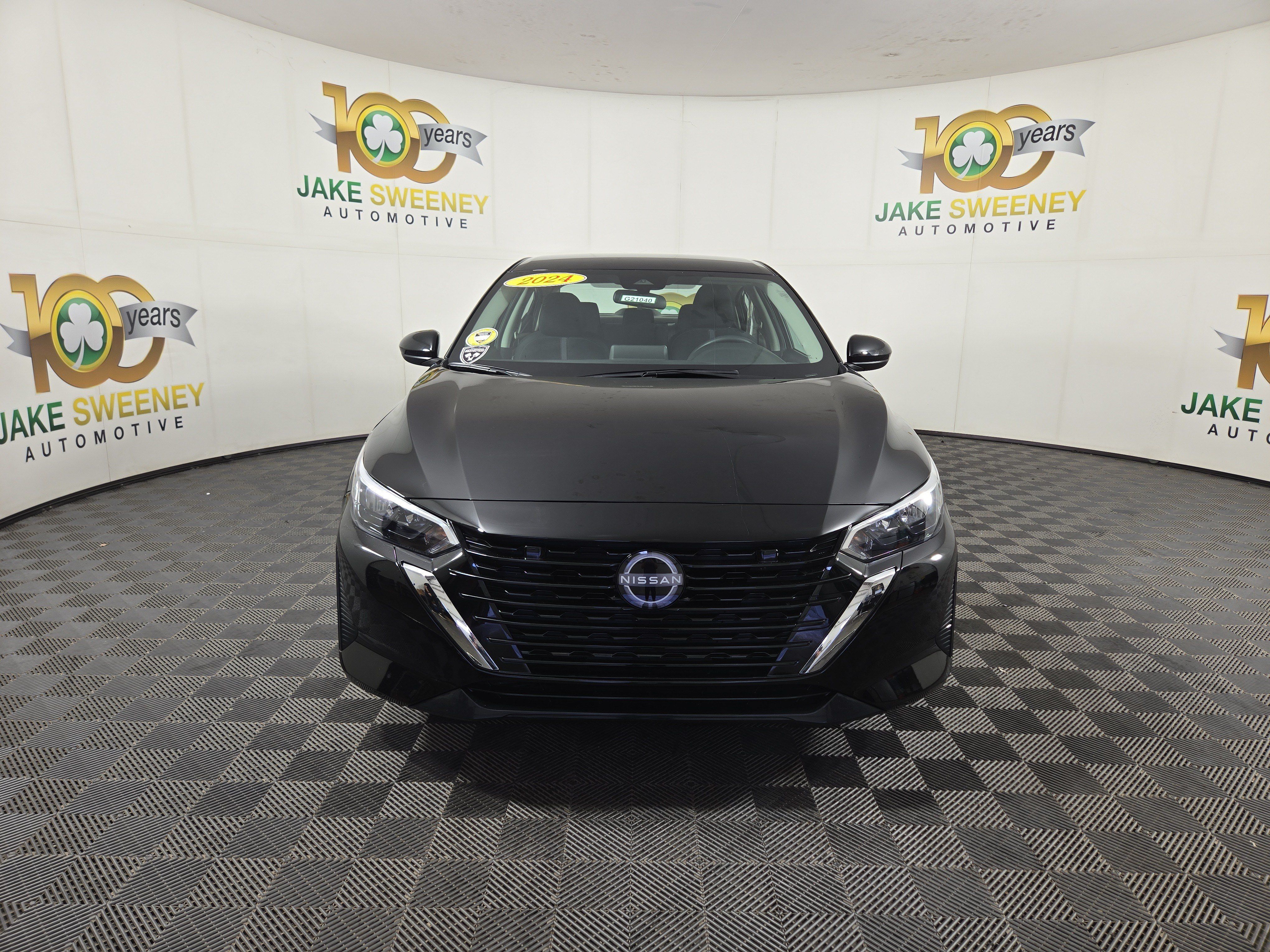 Used 2024 Nissan Sentra SV w/ All-Weather Package FWD image 2