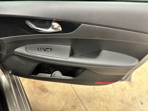 Used 2023 Kia Forte GT-Line FWD image 19