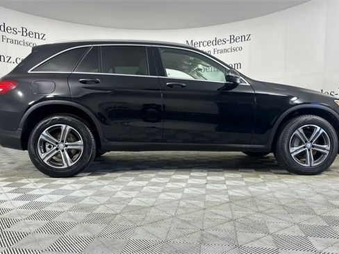 Used 2016 Mercedes-Benz GLC 300 4MATIC image 3