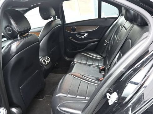 Used 2019 Mercedes-Benz C 300 4MATIC Sedan image 18