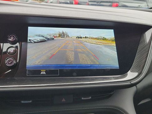 Used 2023 Buick Envision Essence image 19