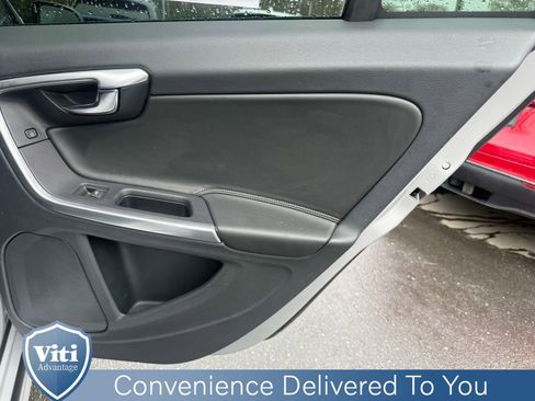 Used 2018 Volvo V60 T5 Cross Country AWD/4WD image 25