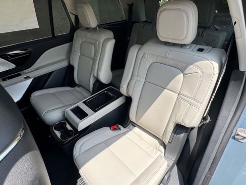 New 2025 Lincoln Aviator Reserve w/ Equipment Group 201A image 25