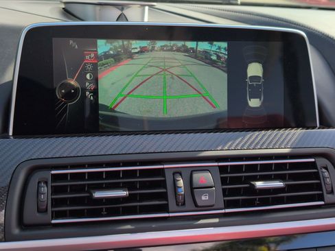 Used 2016 BMW M6 Convertible image 25